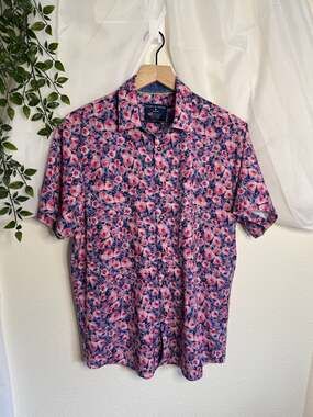 NWOT Society of Threads Men's Slim Fit Short Sleeve Floral Rose Print Shirt